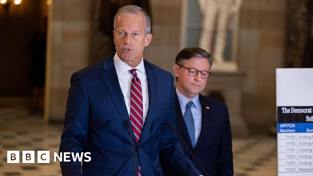 Featured image for US Government Shutdown Continues Amid Senate Deadlock and Political Tensions