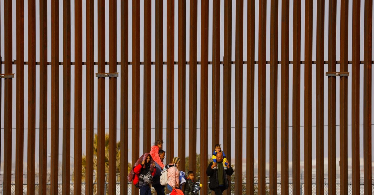 Featured image for US Grants Temporary Protection and Work Permits to Half a Million Venezuelan Migrants