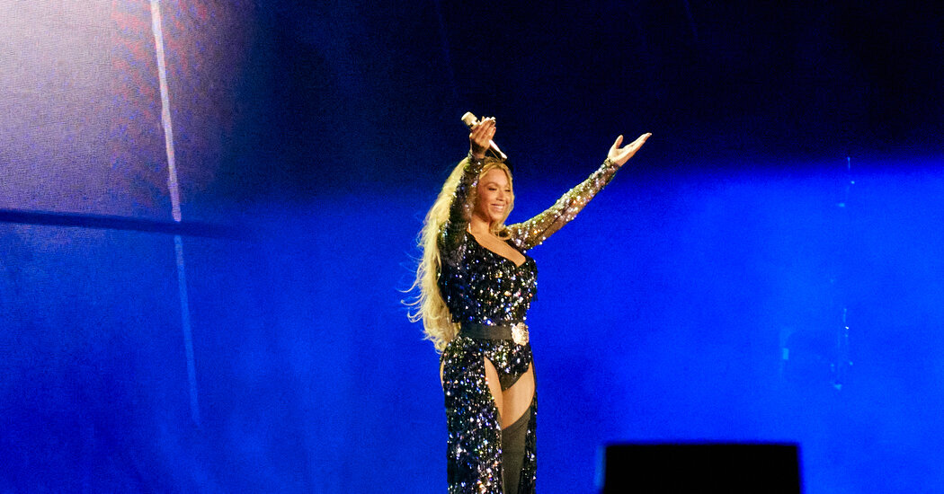 Featured image for Beyoncé Halts Houston Concert After Flying Car Malfunction