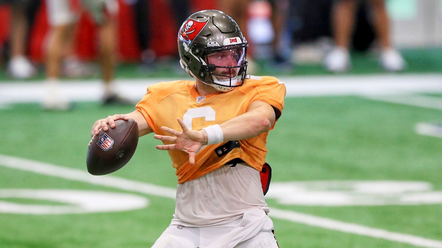 Baker Mayfield Day-to-Day with Hand Injury