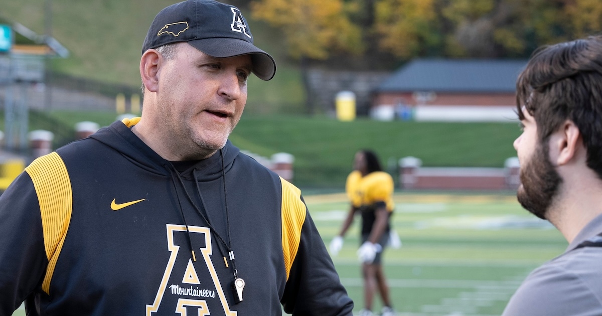 Featured image for UCF Football Loses Offensive Line Coach Shawn Clark at 50