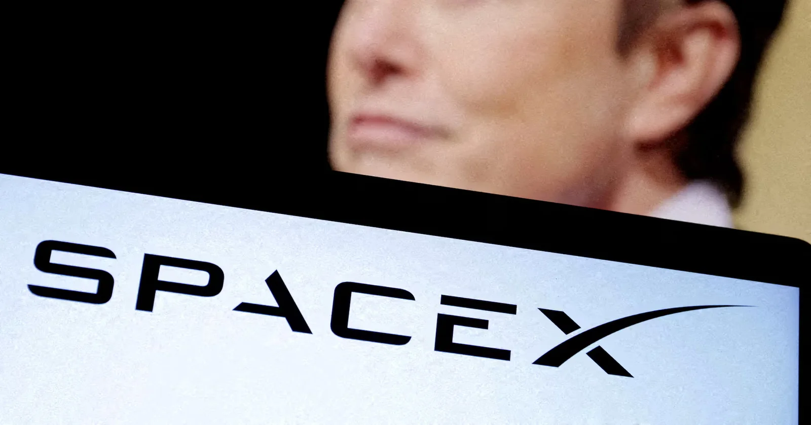 SpaceX‑xAI deal uses tax‑friendly triangular merger to shield liabilities and speed an IPO