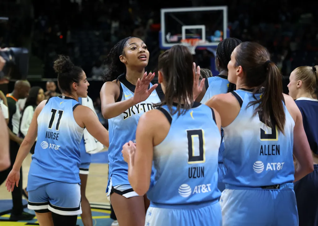 Featured image for Chicago Sky suspends Angel Reese for first half over team comments