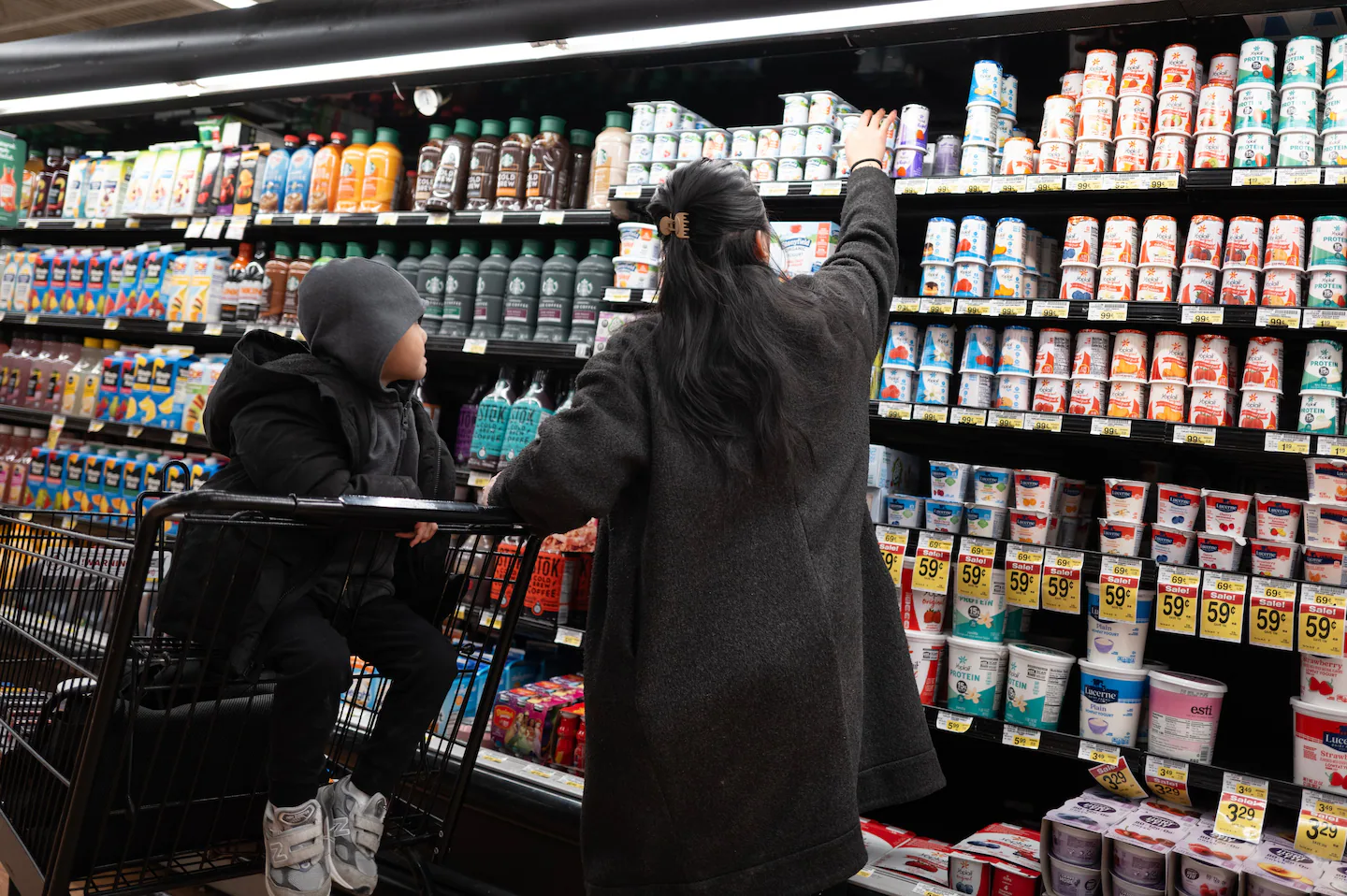 Featured image for 2024 Census Reveals Stagnant Household Income and Stable Poverty Rates