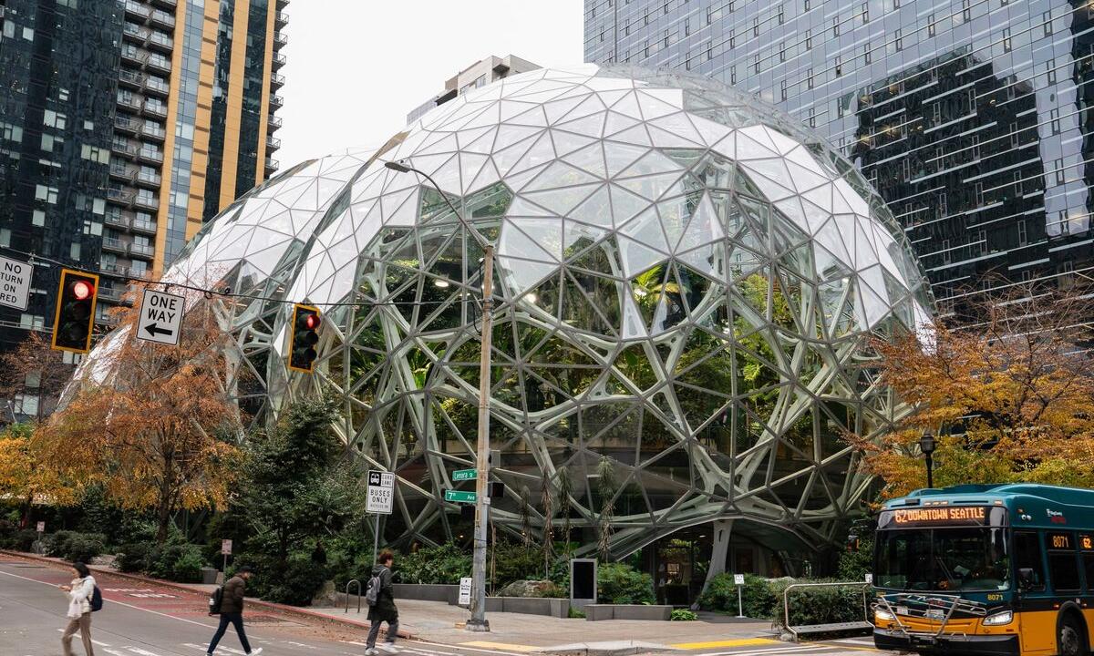 Featured image for Amazon Plans Up to 30,000 Job Cuts Amid Cultural Reshaping