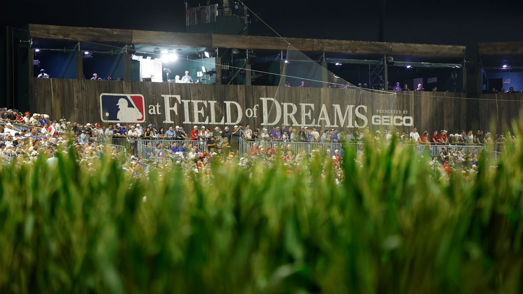 Featured image for MLB announces 2024 Field of Dreams game locations.