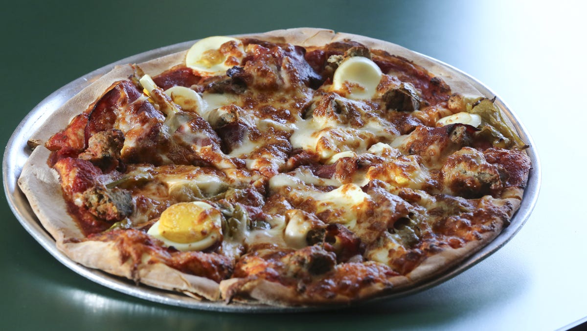 Iconic Pizzerias Across the US Close After Decades in Business