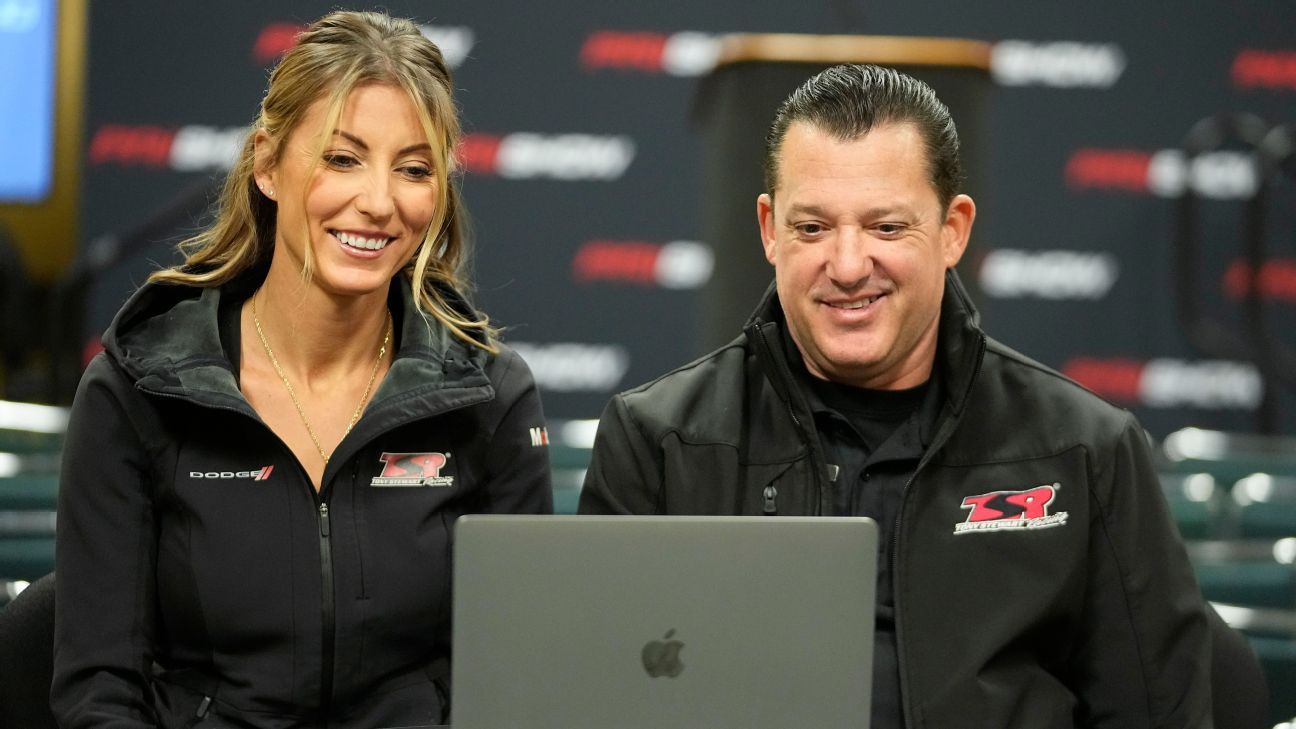 Featured image for Tony Stewart and Wife Leah Pruett to Compete in NHRA 2026 Season