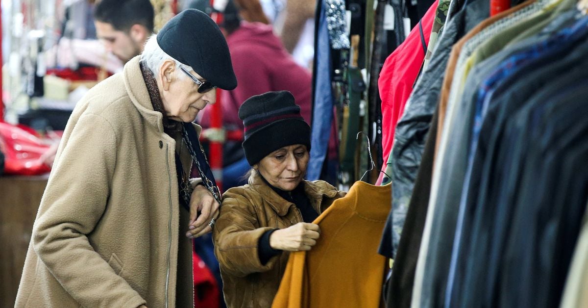 Argentina's Inflation Skyrockets to 143%, Straining Shoppers' Budgets