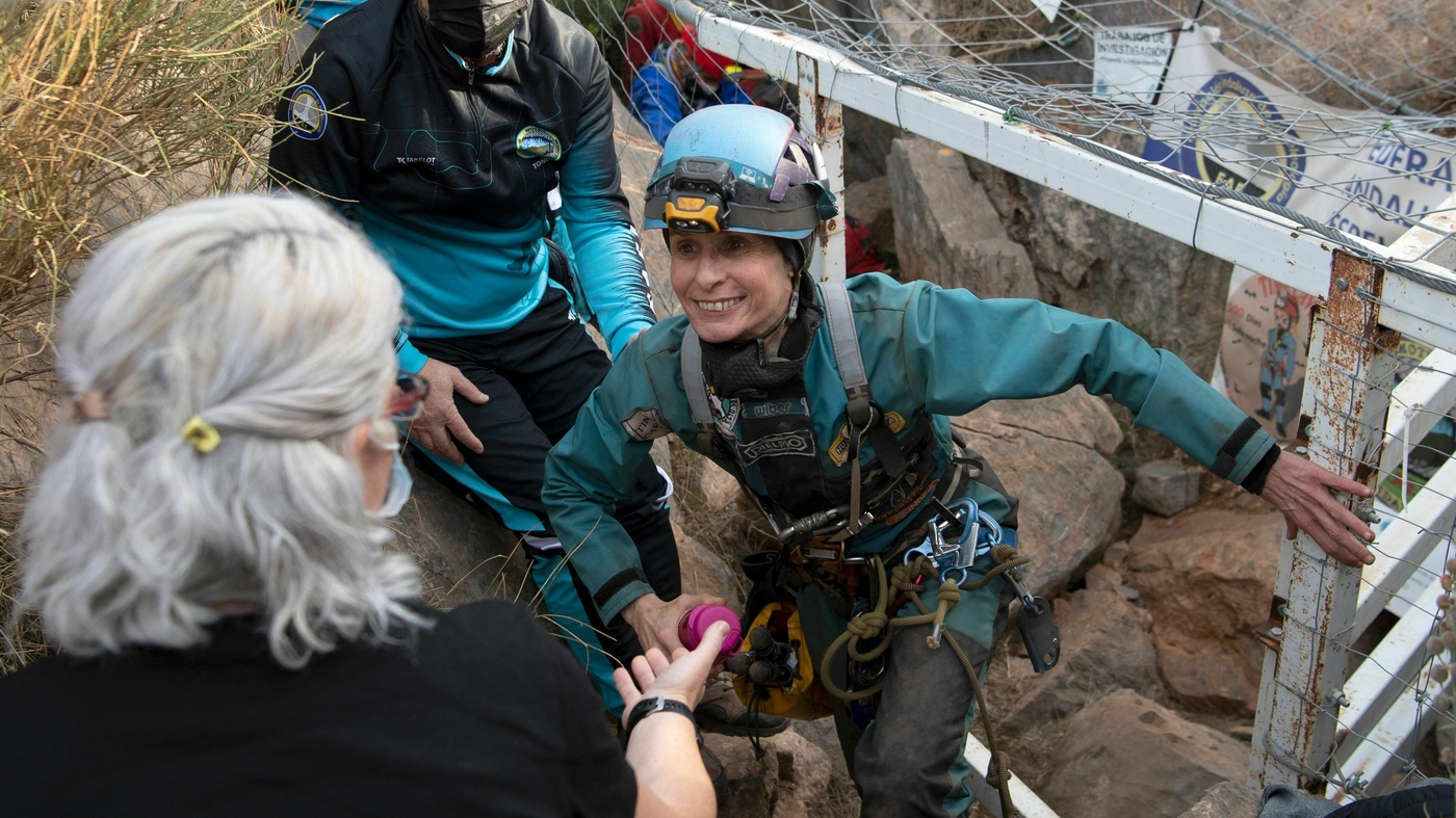 "Spanish Athlete Emerges from 500 Days of Solitude in Underground Cave"