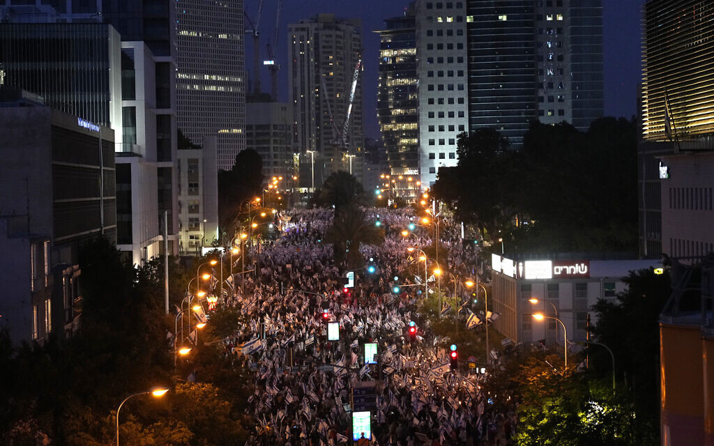Anti-overhaul protests canceled due to Gaza conflict threat.