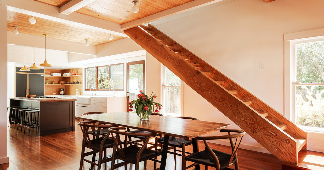 Featured image for Luxury Living: $2.4 Million Homes in California