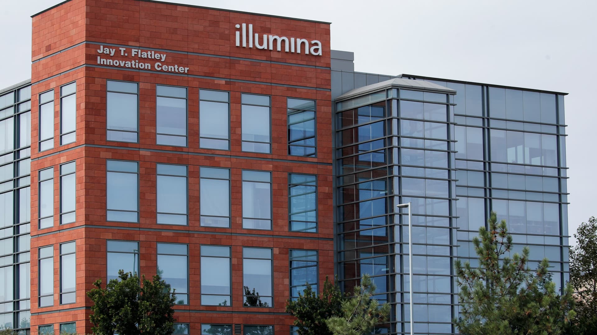 Stocks on the Move: Illumina, Biogen, Oracle, Carnival, Nasdaq, and More