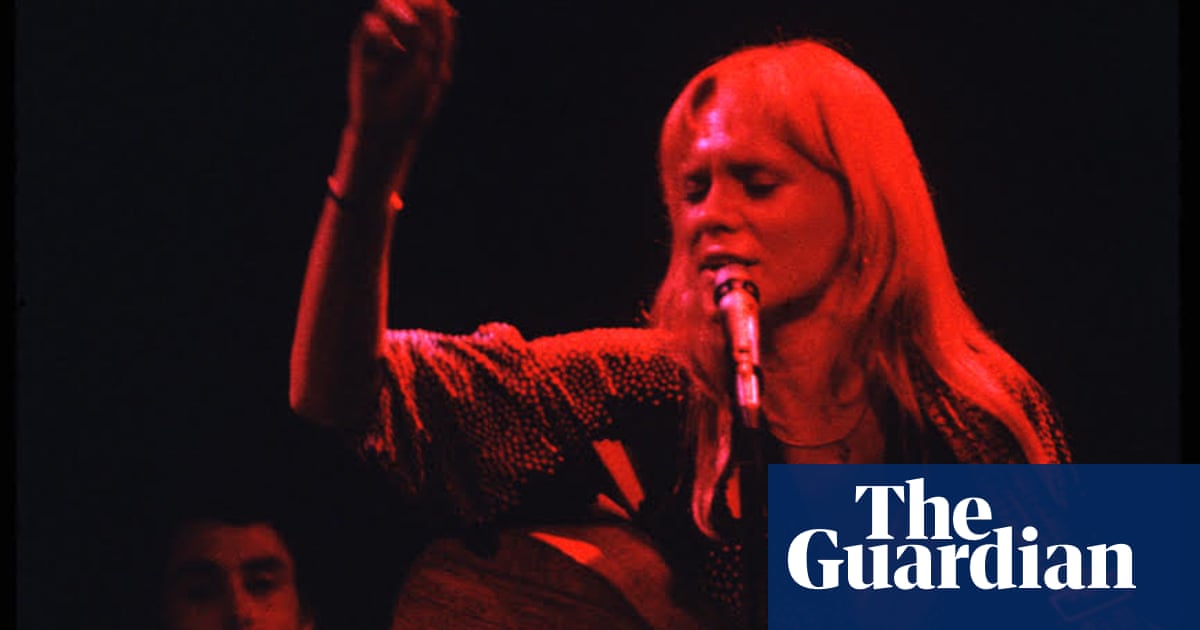 Breaking Barriers: Jackie DeShannon's Remarkable Journey in a Male-Dominated Industry