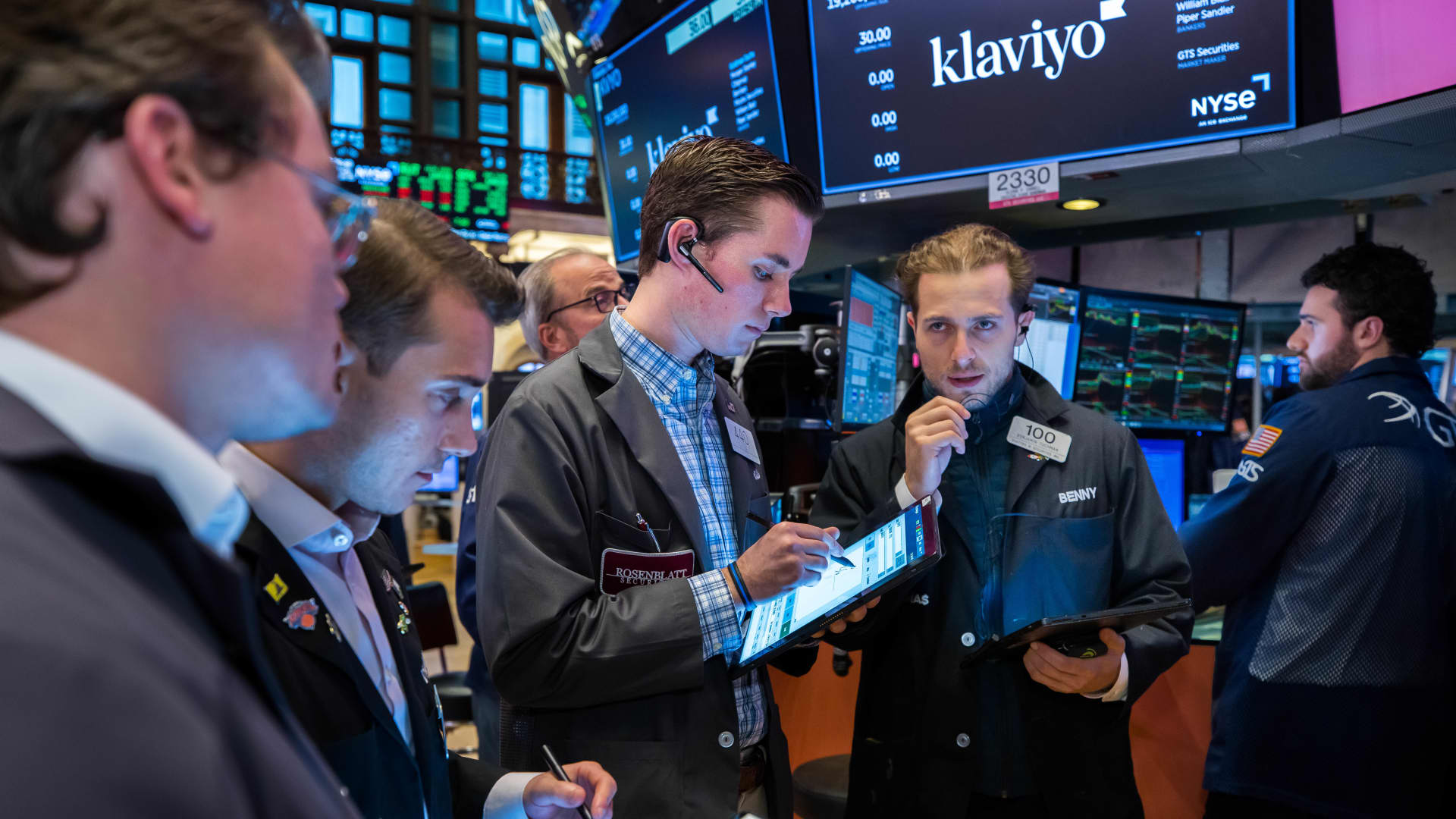 Fed Pauses Rate Hike, Stocks Slide and Mortgage Rates Rise