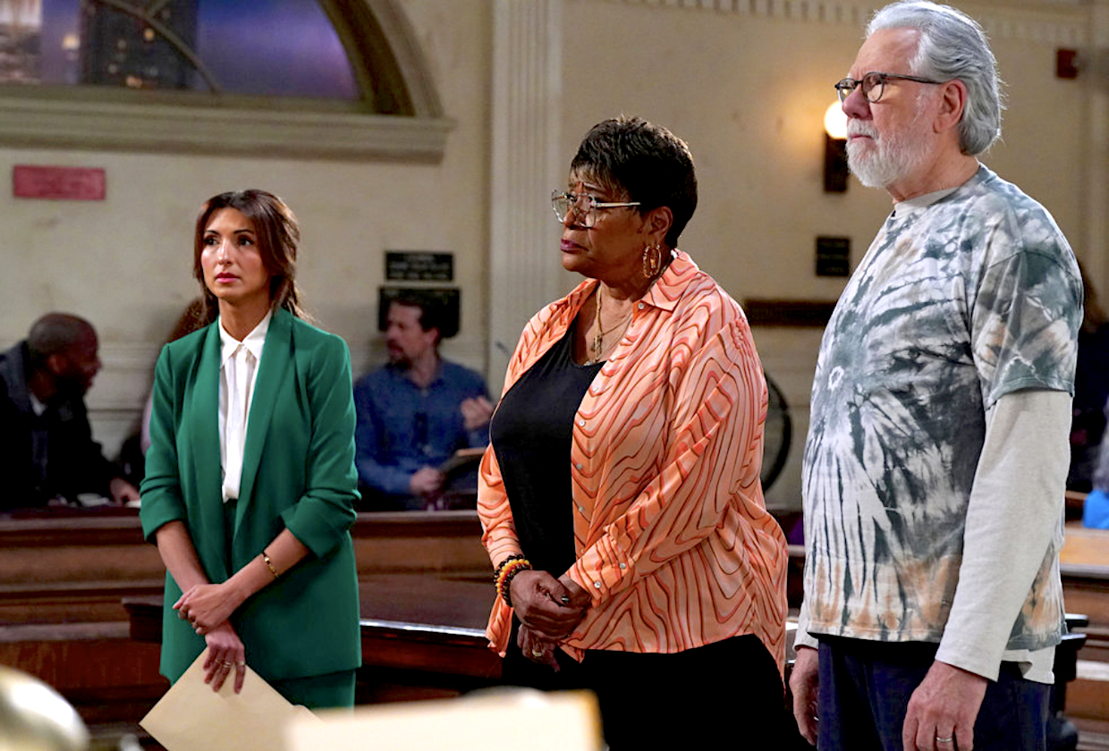 "Marsha Warfield Reprises Role as Roz in 'Night Court' Season 2, Reflects on Character's Journey"