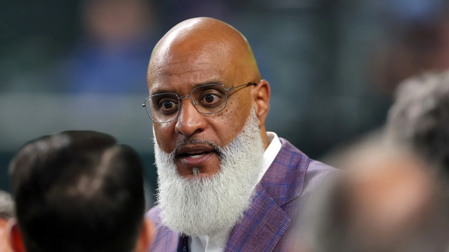 MLBPA Leader Tony Clark to Step Down Amid Licensing Probe