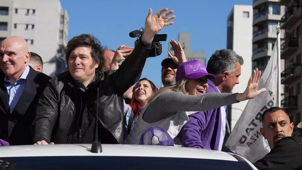 Featured image for Argentina's Milei and Trump Ally Face Stone-Throwing Protests at Campaign Events