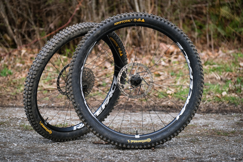 "Race Face Unveils Lifetime Warranty Turbine Aluminum Wheels"