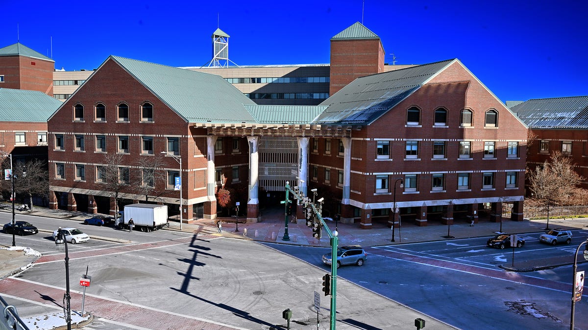 Featured image for "Royal Health Crisis: King Charles III's Prostate Surgery Sparks Concern and Support"