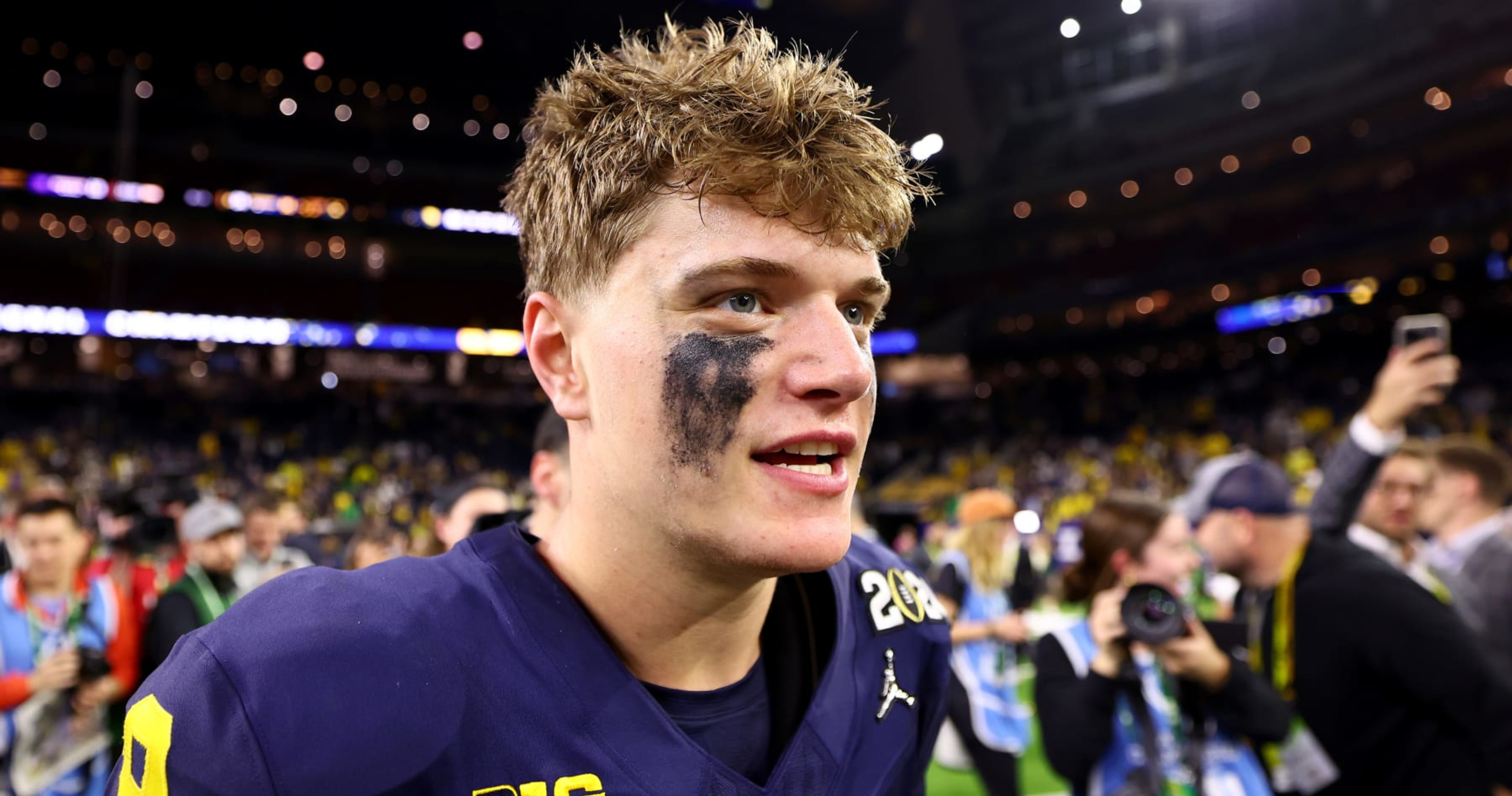"2024 NFL Mock Draft: Patriots Pick J.J. McCarthy, Vikings Select Drake Maye in Updated Team Needs After Free Agency"