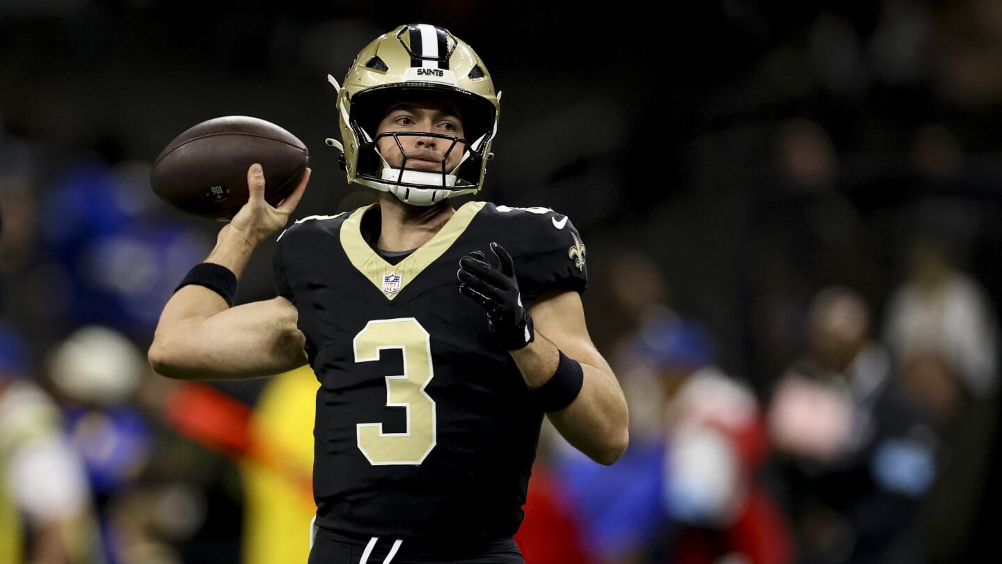 Featured image for Jake Haener to Start for Saints Amid Derek Carr's Injury