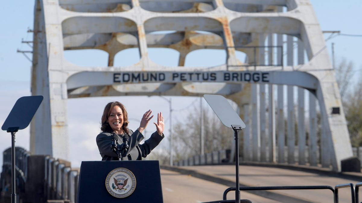 "Kamala Harris Urges Immediate Ceasefire in Gaza to Alleviate Suffering"