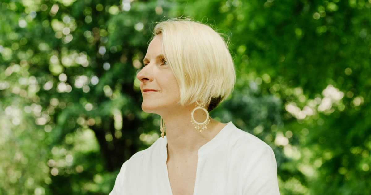 Featured image for Elizabeth Gilbert cancels release of Russian-set novel after backlash.