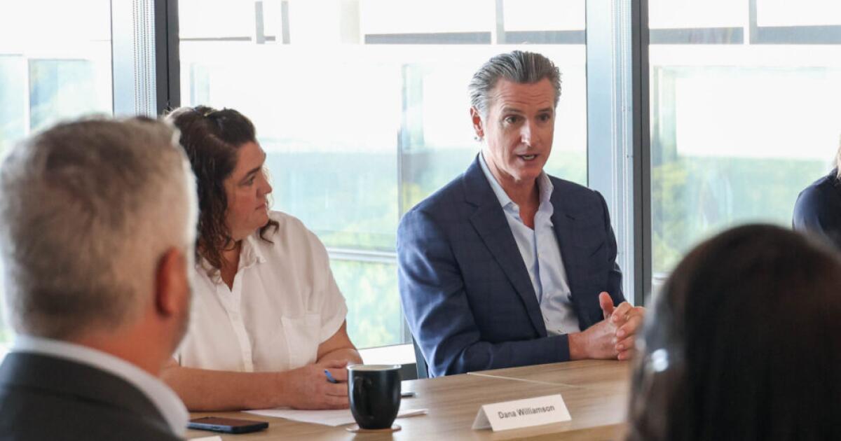 Featured image for Feds Charge Newsom's Ex-Chief of Staff with Fraud and Tax Crimes