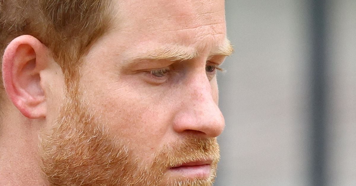 Featured image for The Royal Family's Secret Phone-Hacking Settlements with Murdoch Group