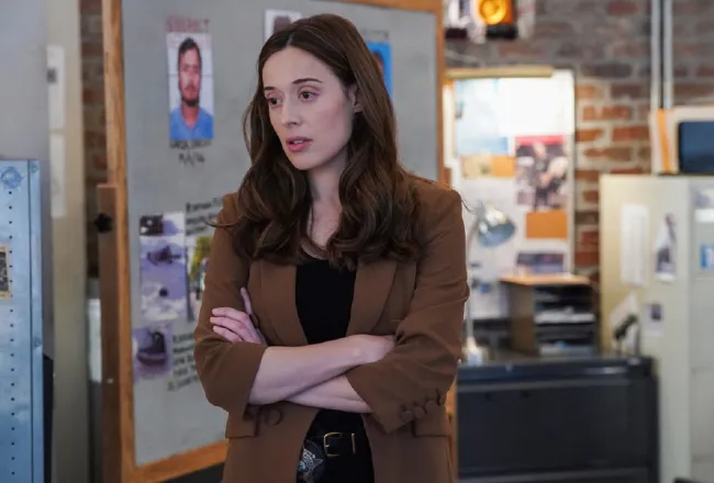Featured image for Marina Squerciati Discusses Burgess' Detective Journey and #Burzek Dynamics on Chicago P.D.