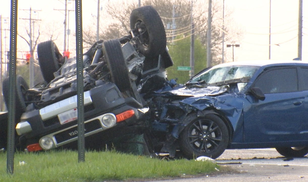 Featured image for Fatal Crash Shuts Down State Route 161 in Northeast Columbus