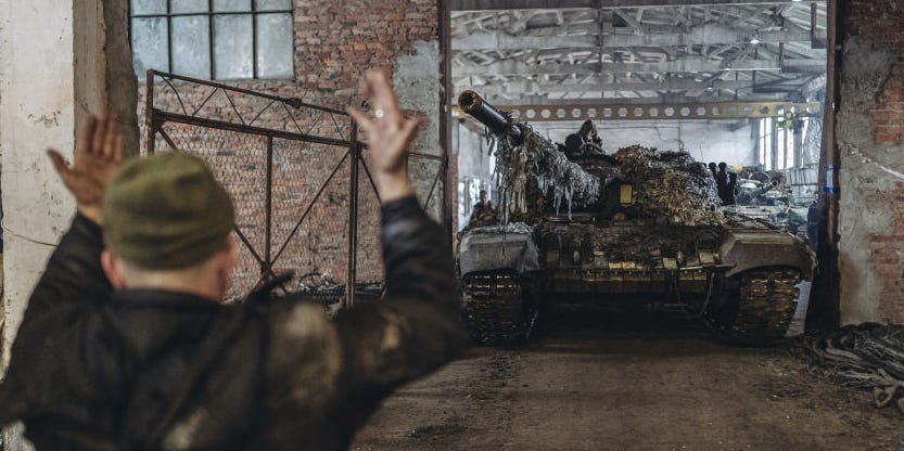 Featured image for Controversy Surrounds Ukraine's Acquisition of Uranium Tank Rounds from UK