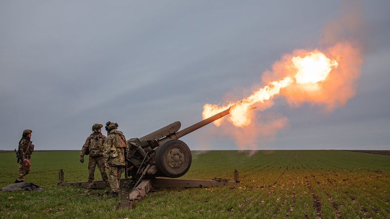 Featured image for "Russia Outpaces US and Europe in Artillery Shell Production for Ukraine"