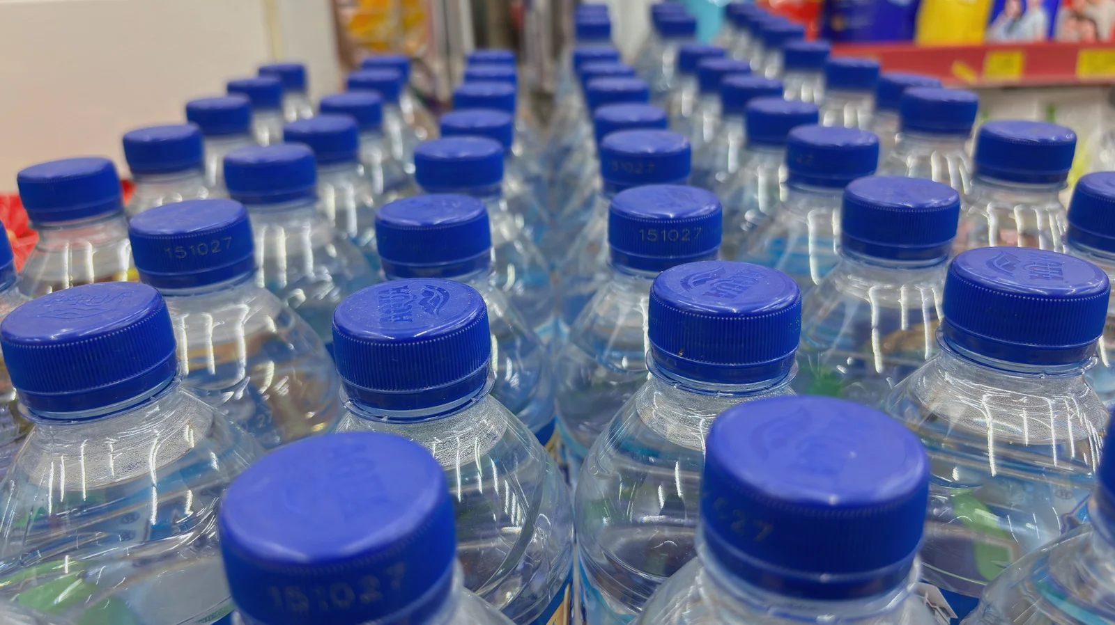 Snowstorm Surprises: Dasani Sits on Shelves While Other Brands Panic Buy