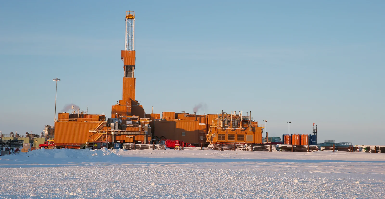 Arctic Rig 26 Topples on Ice Road, Highlighting Peril of Heavy Oil Equipment