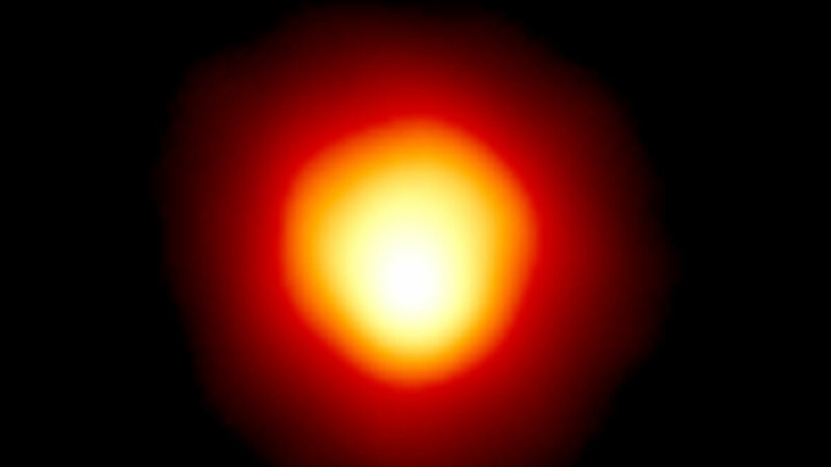 Unraveling the Mystery of Betelgeuse's Delayed Explosion