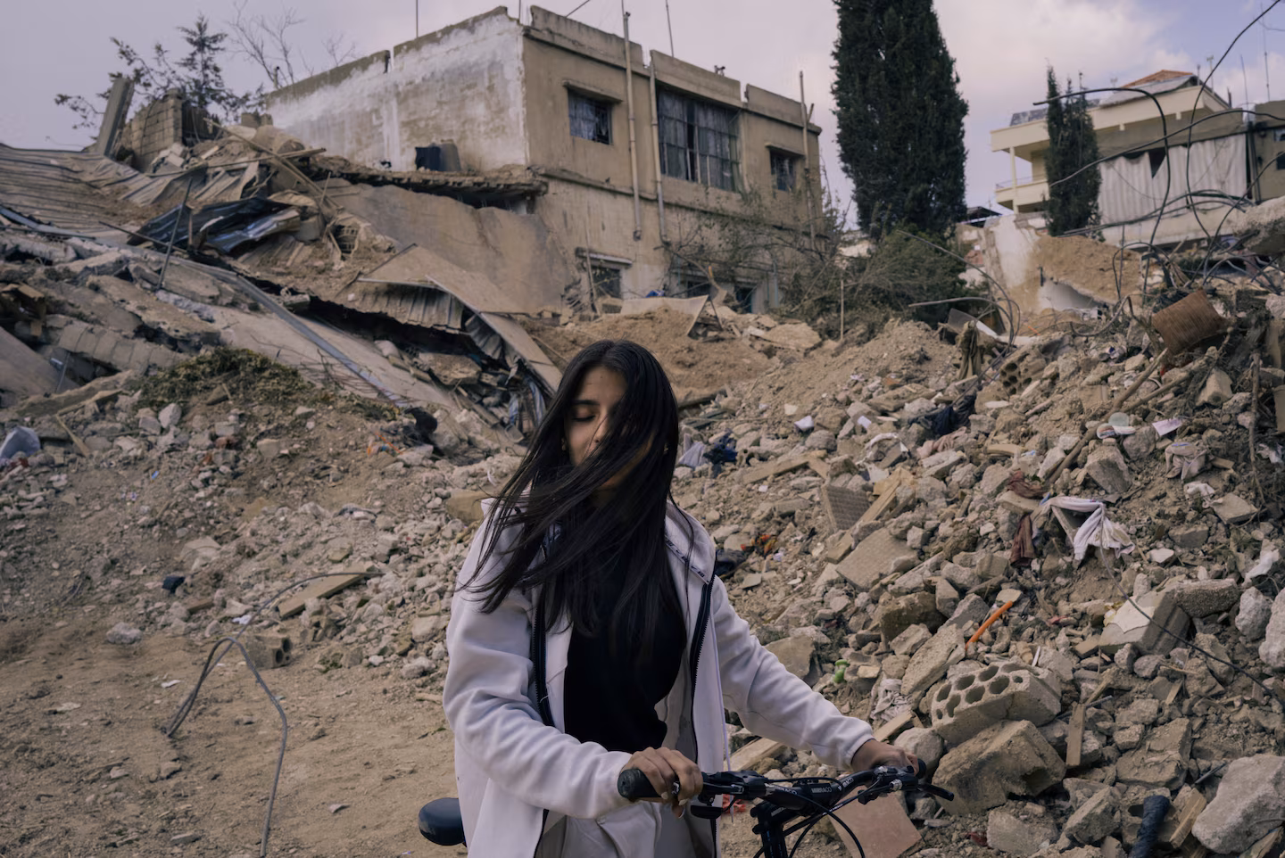 Featured image for Unwarned Civilians Hit by Israeli Strikes in Eastern Lebanon