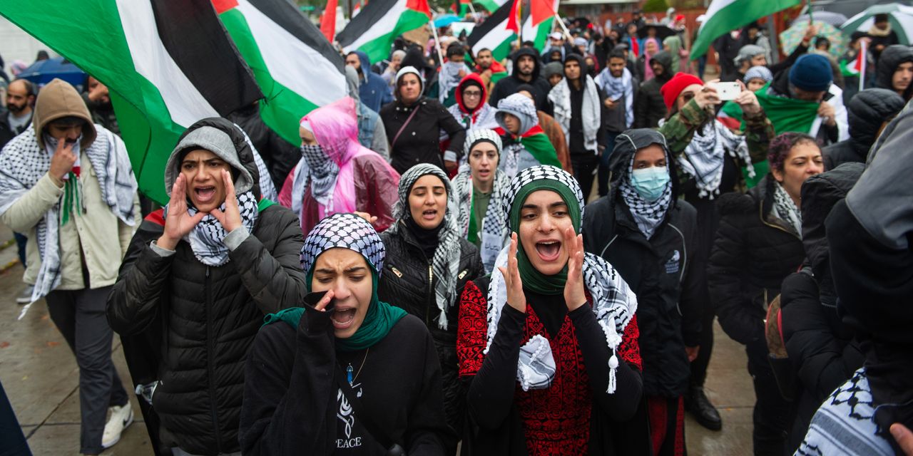 Tension and Guarded Sentiments Rise in Arab Enclave Near Detroit Amid Israel-Hamas War