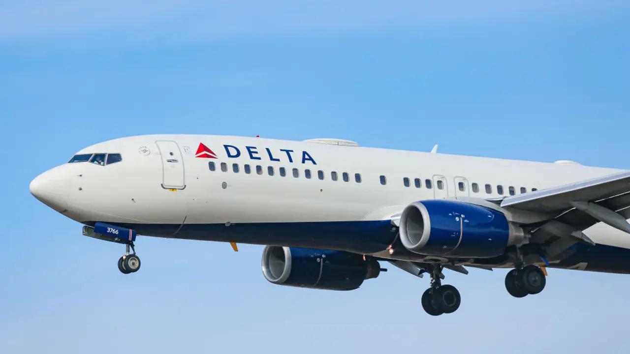 Featured image for Delta Flight from Orlando Emergency Lands in Tampa Due to Onboard Odor
