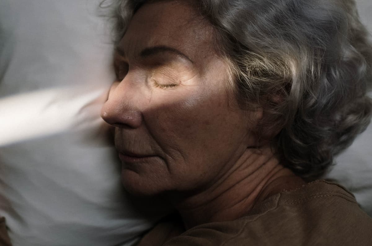 Featured image for Deep Sleep Deficiency Increases Dementia Risk: Study Reveals