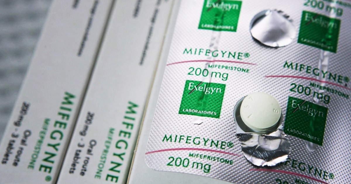 Appeals court urged to uphold or block abortion pill ruling by opposing groups and politicians.