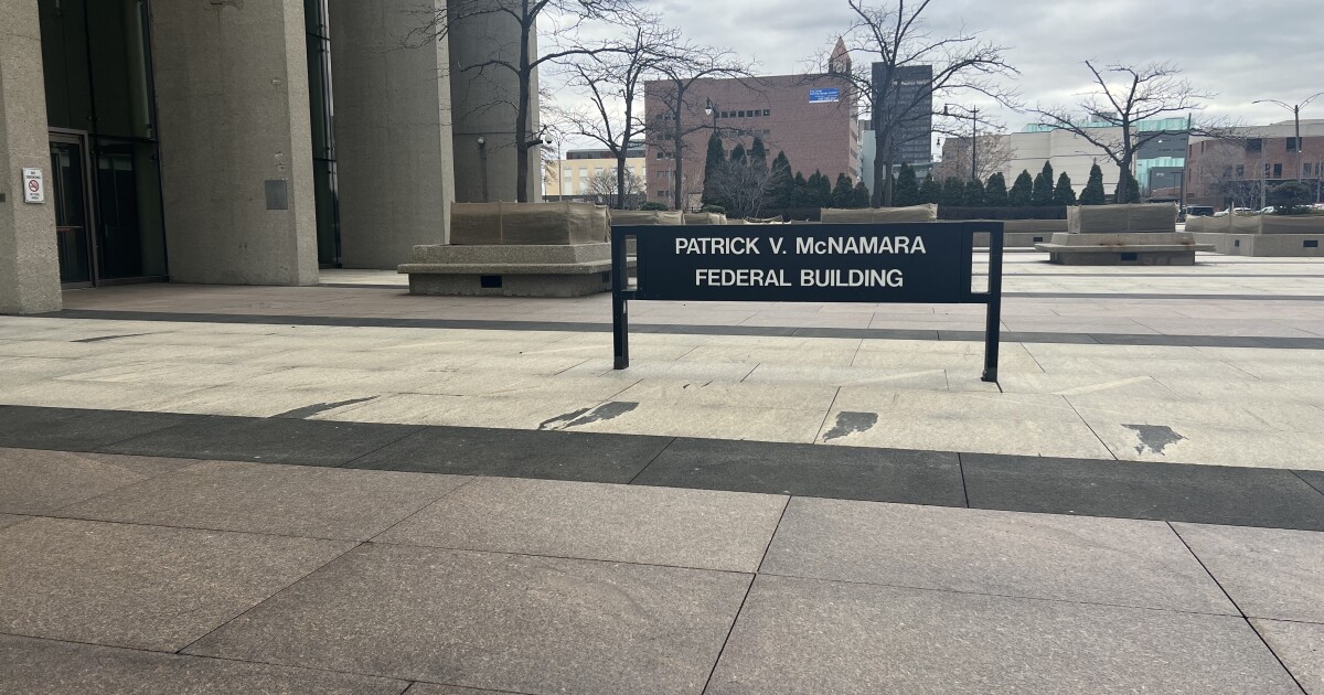 Featured image for Legionella Outbreak Forces Closure of McNamara Federal Building