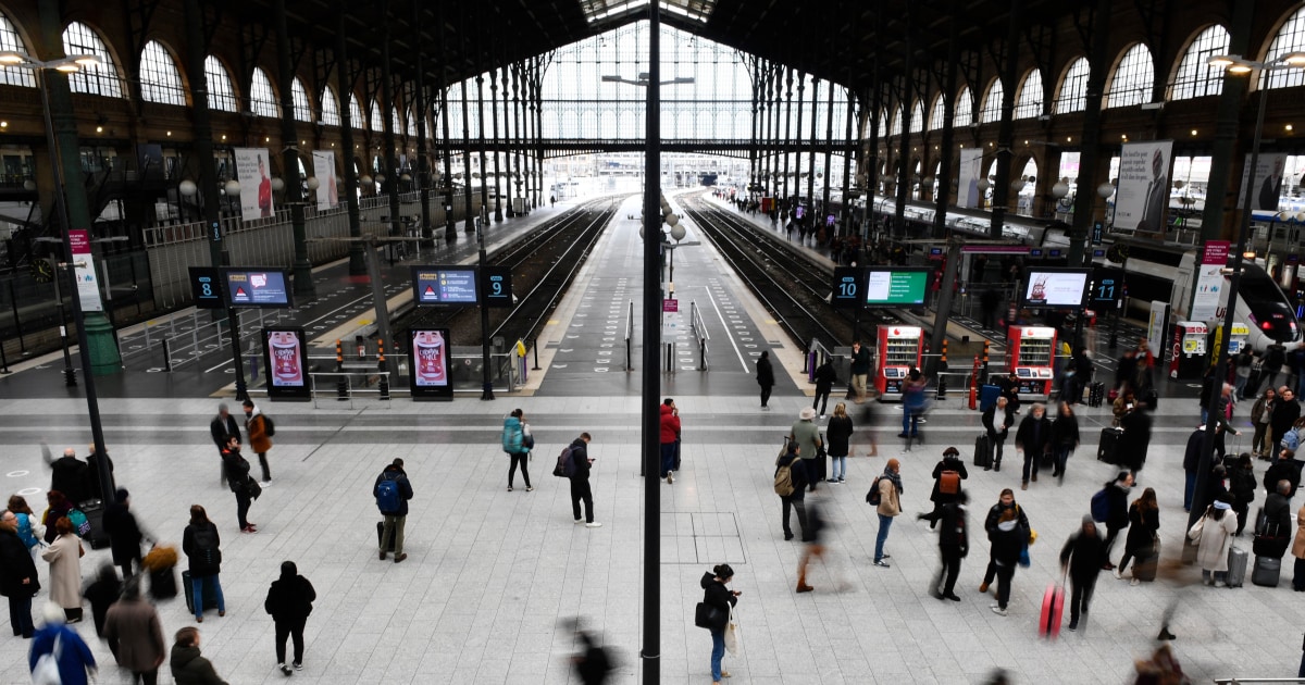 "Multiple Injuries in Knife Attack at Paris Train Station"