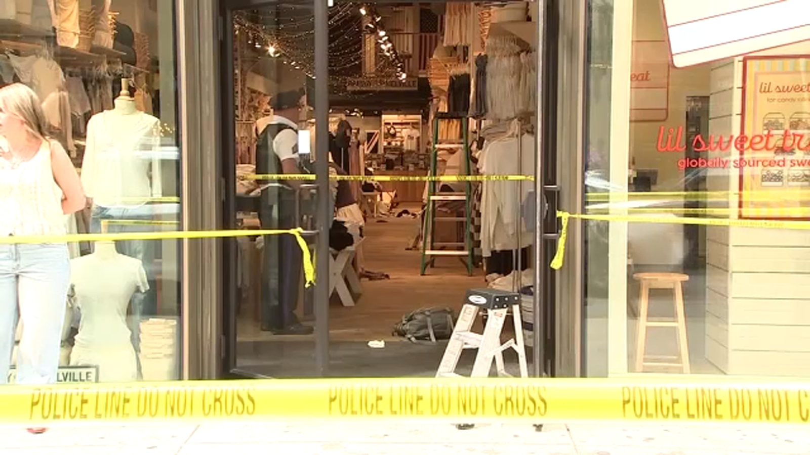 Featured image for Security Guard Fires Gun During Robbery at Philadelphia Brandy Melville