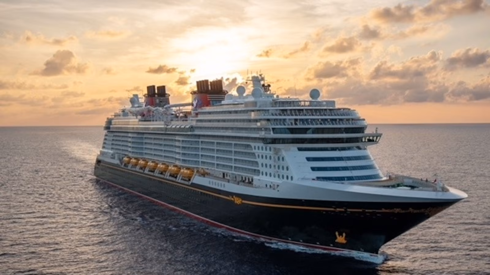 Featured image for Disney Cruise Ship Rescues 4 from Sinking Catamaran Near Bermuda