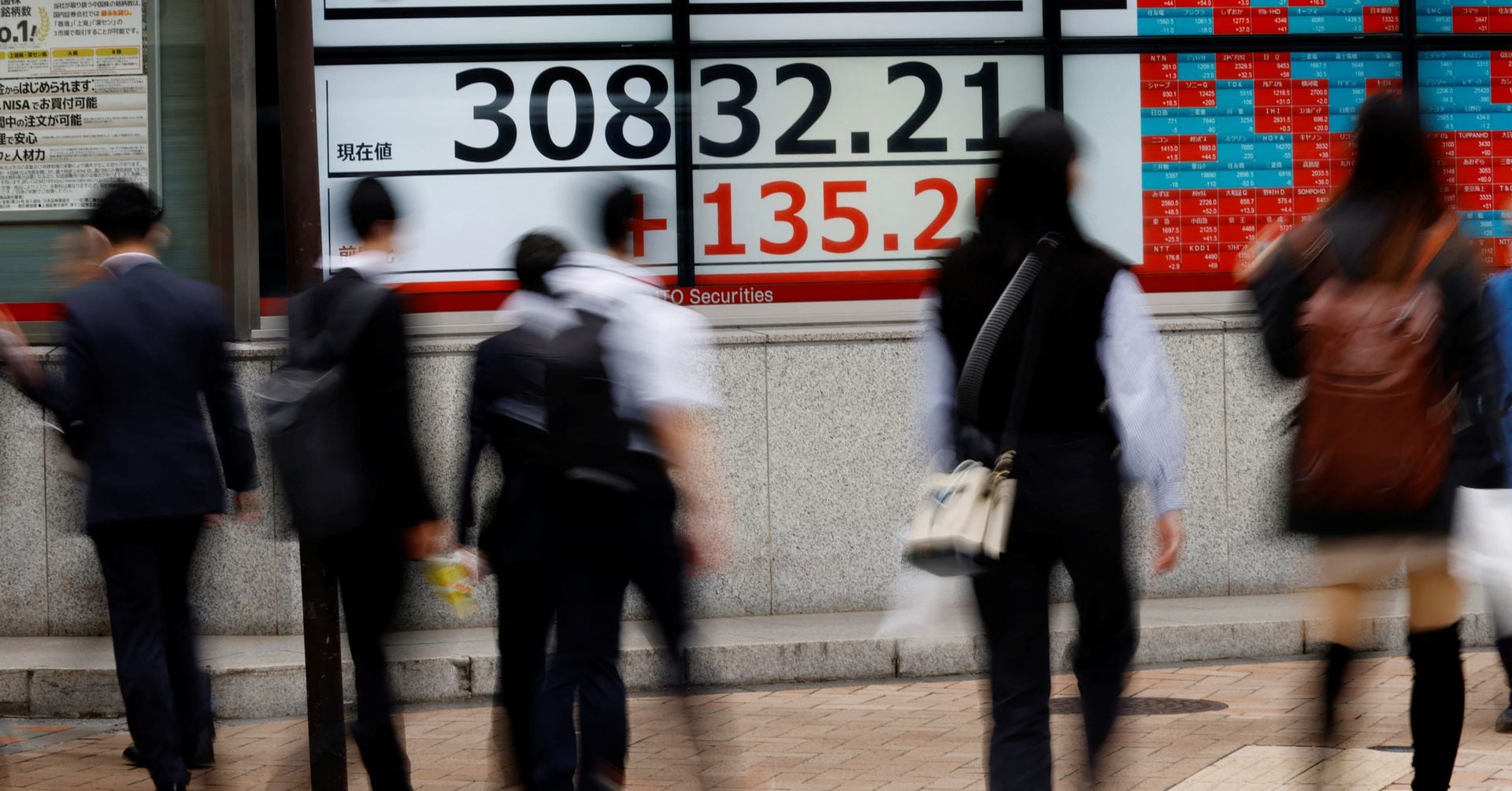 "Global Stock Rally Continues as Asian Markets Surge and Central Banks Hold Steady"