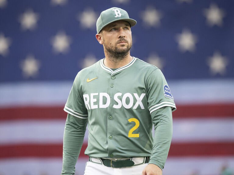 Featured image for Alex Bregman to opt out of Red Sox deal and test free agency