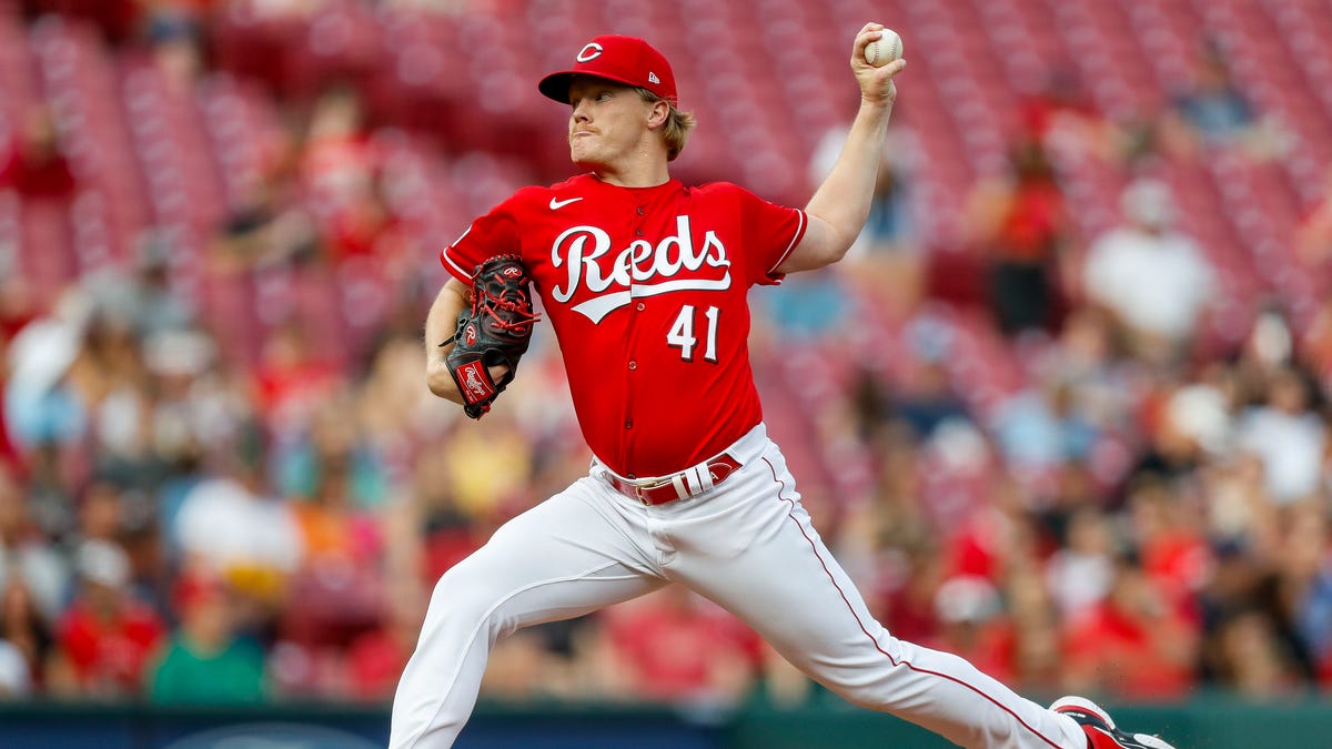 Andrew Abbott leads Cincinnati Reds to historic victory over St. Louis Cardinals.