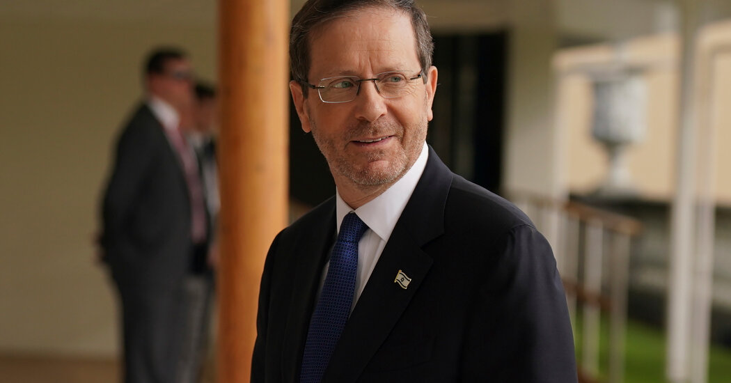 "Israeli President Herzog Meets with Biden, Easing U.S.-Israel Tensions"